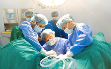 Phòng khám ở Quy Nhơn có máy laser điều trị trĩ — Bảng so sánh thiết bị, chi phí tham khảo và đánh giá