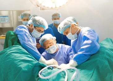 Phòng khám ở Quy Nhơn có máy laser điều trị trĩ — Bảng so sánh thiết bị, chi phí tham khảo và đánh giá